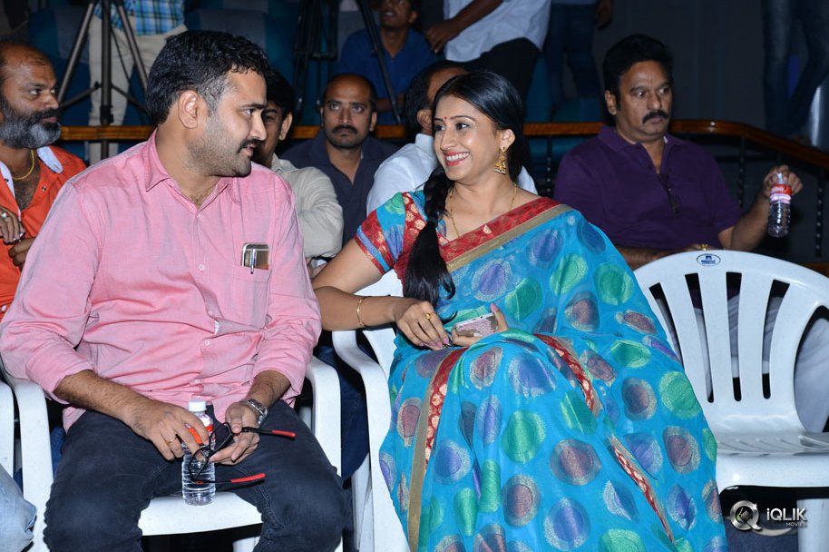 Jayammu-Nischayammu-Raa-Movie-Success-Meet
